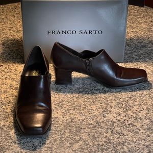 *NO BUNDLE ITEM* Shoes Franco Sarto Brown Zippered 9M